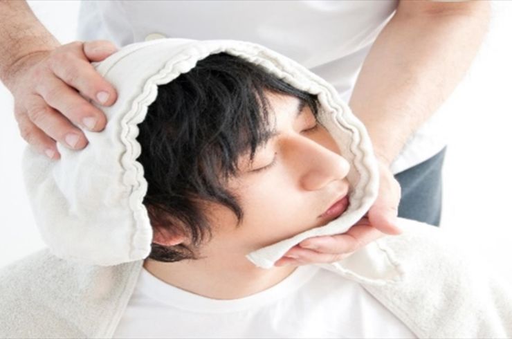 男性首マッサージ
